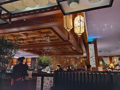 -八府香鸭·啫啫煲(华山路店)
