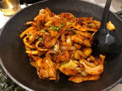 招牌辣鱿鱼五花肉煲-HOTISLAND海鸡岛·韩国料理(江南西店)
