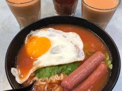 蕃茄湯腸仔雞蛋出前一丁面-华嫂冰室(尖沙咀店)