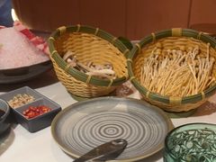 -喃喃椰·糟粕醋·椰子鸡火锅(七堡花园店)