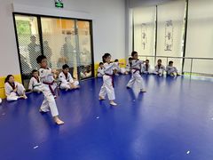 -金载勋跆拳道场(玲东花园店)