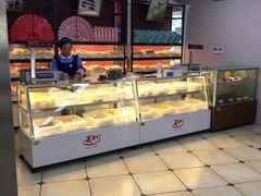 面包甜点陈列柜-百年义利(幸福大街店)