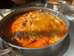 部队年糕火锅-七八冷面·延边朝鲜族美食(欢乐谷店)