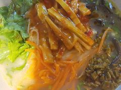-百春原湖南牛肉粉(百联世纪店)