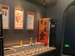 -唯爱KTV聚会餐厅(仙林东城汇店)