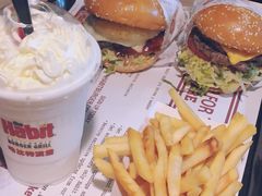 -The Habit Burger Grill 哈比特汉堡(复兴soho店)
