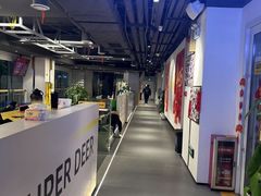 -超鹿运动(达信大厦店)