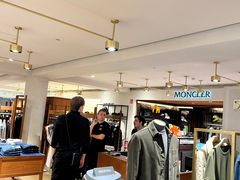 -文艺复兴百货(米兰大教堂广场店)