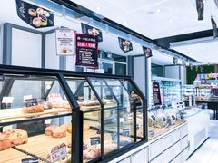 面包甜点陈列柜-白骑士欧洲蛋糕店(夏威夷店)