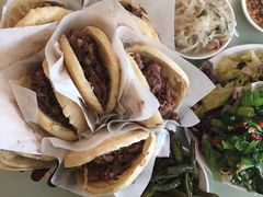 精品火烧-闫家驴肉老店(华电一校店)