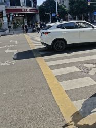 -蓝调造型·烫发·染发