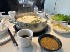 -德林酸菜鱼火锅(南丹店)