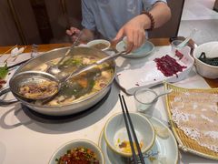 -乡土黄·鲜牛肉火锅·小龙虾(兴业街店)