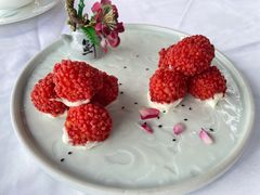 杨梅鳕鱼球-柳莺湖上·湖景餐厅·江南菜(西湖店)