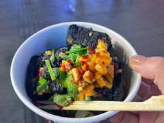 -黑色经典臭豆腐·湖南特产(步行街店)