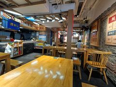 -呷佬·长沙手工米粉(金沙江路店)