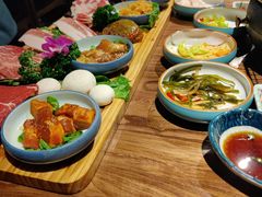 -明洞阿姨·韩式酱蟹烤肉·创意料理(三元桥店)