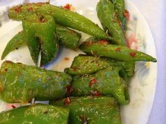 烤尖椒-洞庭洲·防空洞火锅·铜锅涮肉·烧烤(新百广场店)