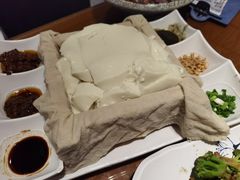 一块豆腐-95号酱骨·一块豆腐(展春园西路店)