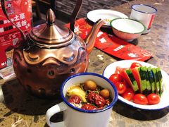 -沪小二炭火蛙锅(淮海中路美食不夜城店)