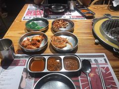 -青瓦炭韩潮烤肉(花园道店)