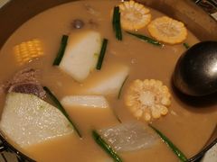 -肥仔文澳门猪骨煲(南京西路店)