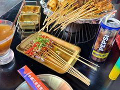 -何师烧烤Pro ·小龙虾·江湖川菜·精酿啤酒(太古里店)