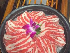 -老牌坊云南鱼豆花火锅(哈西万达店)