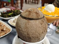 原只椰子炖蛋白-黄师奶甜品店