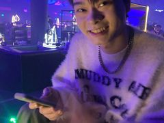 -赛博LIVE SHOW酒吧