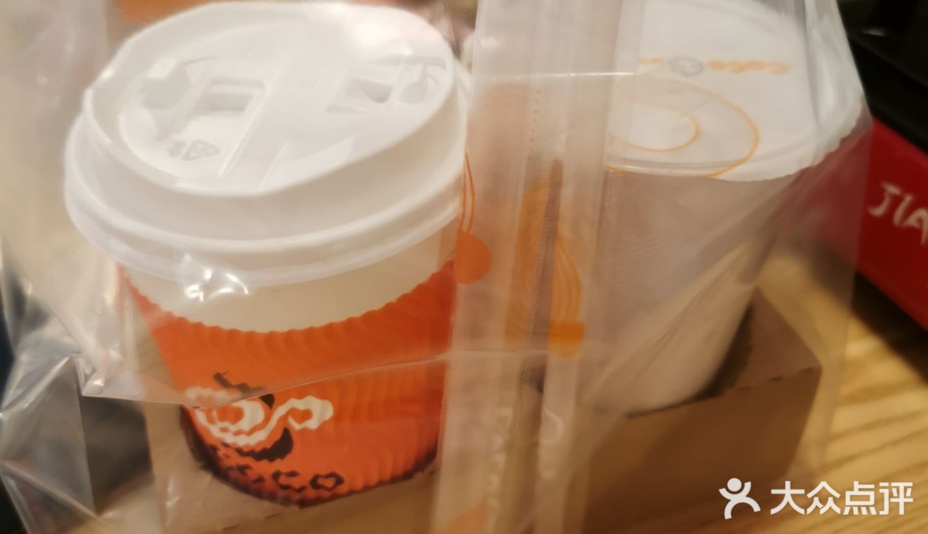 过节是件开心的事儿,吃美食是件开心的事儿,放假也是开