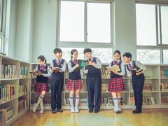 -上海市民办金苹果学校