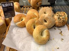 -Dough&Joe团憩(瑞虹天地月亮湾店)