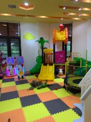 -趣童婴幼儿SPA母婴生活馆(孔雀城店)