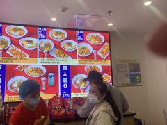 -魔都三兄弟酸辣粉·蘸卤炸串(虹桥万科店)
