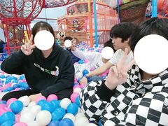 -嘿哟动霸CHUA·新潮玩运动娱乐中心·蹦床滑冰团建乐园