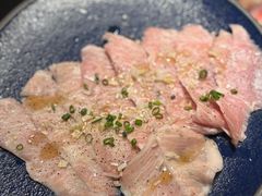 -山川小町·极番烧肉(新地假日广场店)