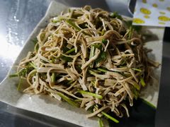 香辣豆腐皮-老三烧烤(二环西路店)