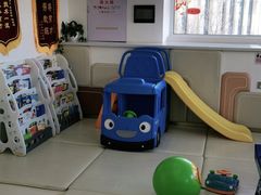 -小小王国亲子游泳(富民中心)