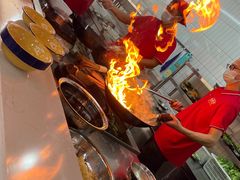 -山城欢现炒食堂(上海城店)