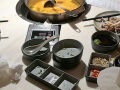 -喃喃椰·糟粕醋·椰子鸡火锅(七堡花园店)