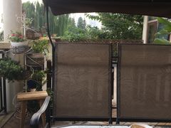 -一米阳光咖啡店(百通尚风尚水店)