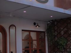 -有猫主题·治愈系猫咖(曾厝垵店)