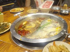 -东巴婆婆云南鱼豆花火锅(大东门店)