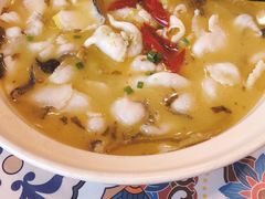 -川流不息·地道川菜·小龙虾(松东路店)