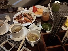 -广州万富希尔顿酒店·感趣自助餐厅·金秋蟹宴生蚝海鲜刺身烧烤