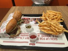 -The Habit Burger Grill 哈比特汉堡(世博店)
