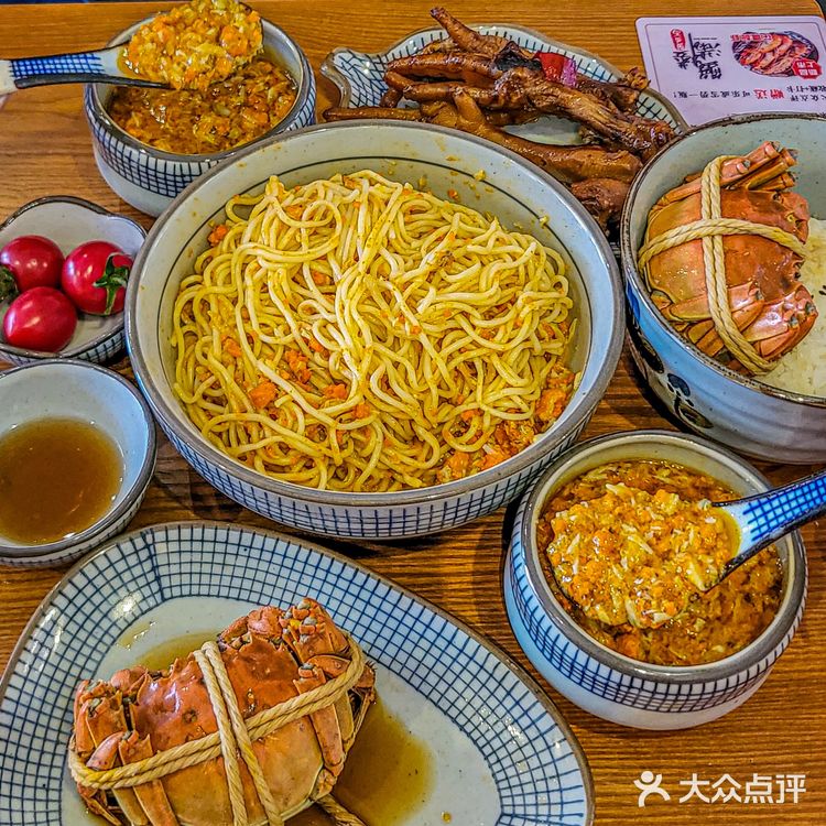别再说济南没有好吃的蟹黄面了！快来吧❗
