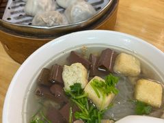 金牌鸭血粉丝汤-鸡鸣汤包(广东路店)