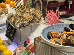 -亚洲国际大酒店·云顶阁旋转自助餐厅